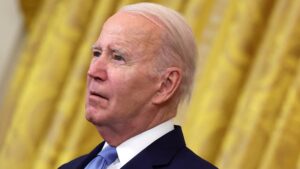 Biden-Lost-look-goldencurtains-6-2023